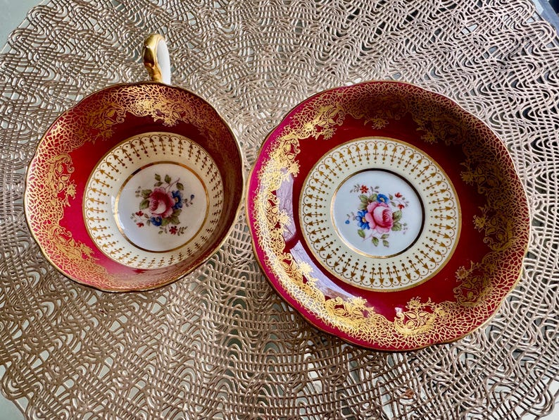Vintage Aynsley England – Red Gold Filigree Floral Teacup & Saucer bild 7