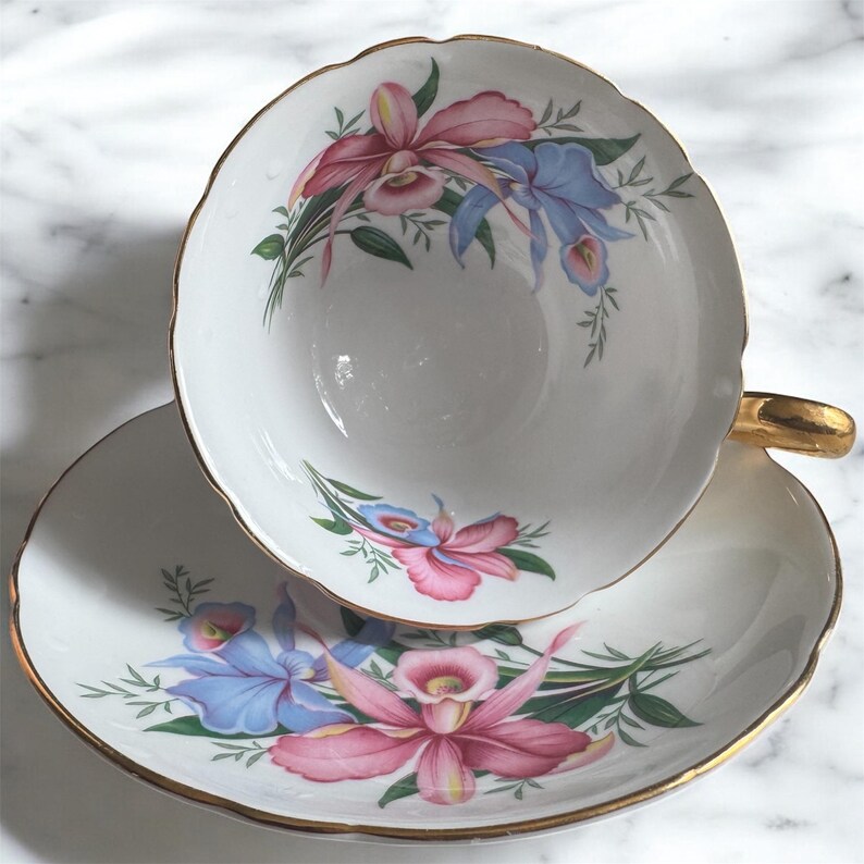 Rare Shelley England Teacup & Saucer – Pattern T2384 – Warwick Shape – Gold Trim – 1945–1966 bild 2
