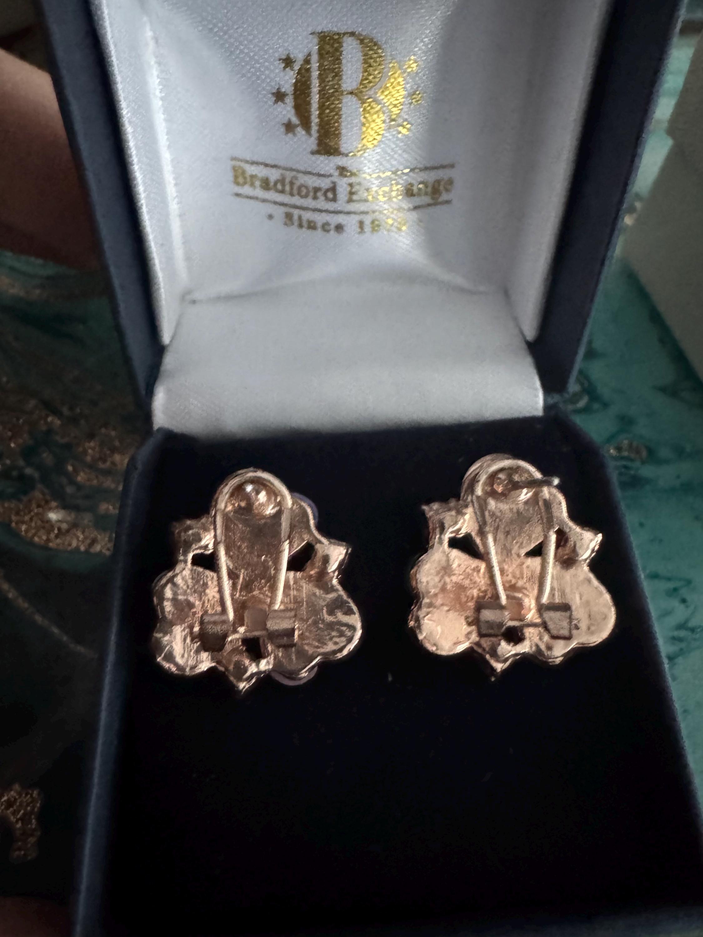 Vintage Pastel Heart Rhinestone Earrings – Gold Tone Statement Studs (New in Box)