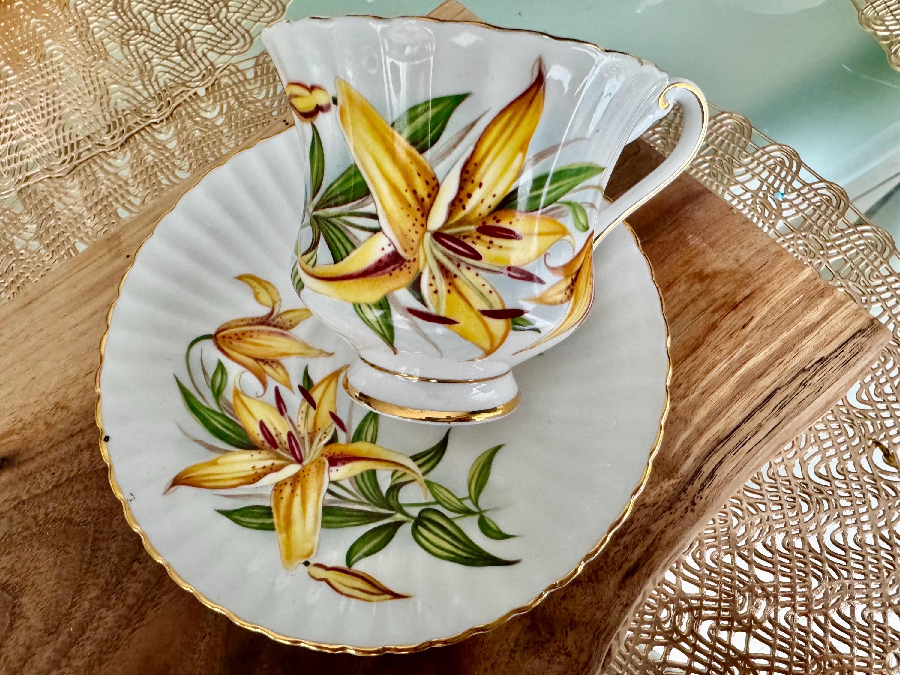 Vintage Paragon “Golden Lily” Tea Cup and Saucer Set - Fine Bone China - 1952-1960