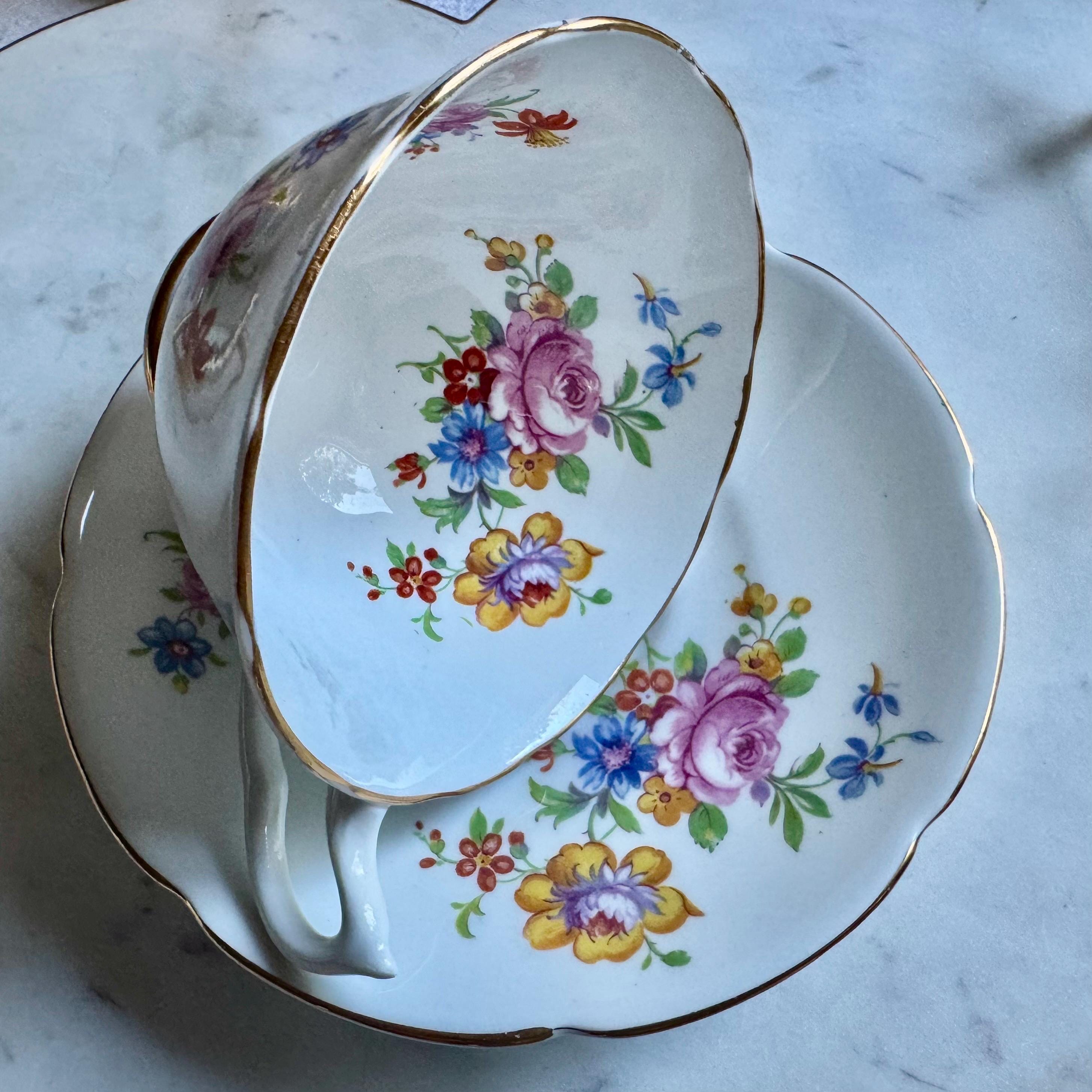 Vintage Collingwoods Bone China Teacup & Saucer – Pattern 347, Multicolor Floral Bouquet