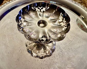 Vintage Silverplate Pedestal Dish – Ornate Cutwork & Etched Design