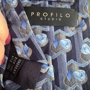 Corbata vintage de Profilo Studio 100% seda / Hecha en Italia / Corbata de diseño geométrica azul imagen 4