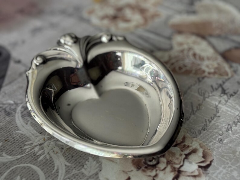 Vintage Viking Plate Silverplate Wedding Rings Heart-Shaped Trinket Dish – Made in Canada image 9