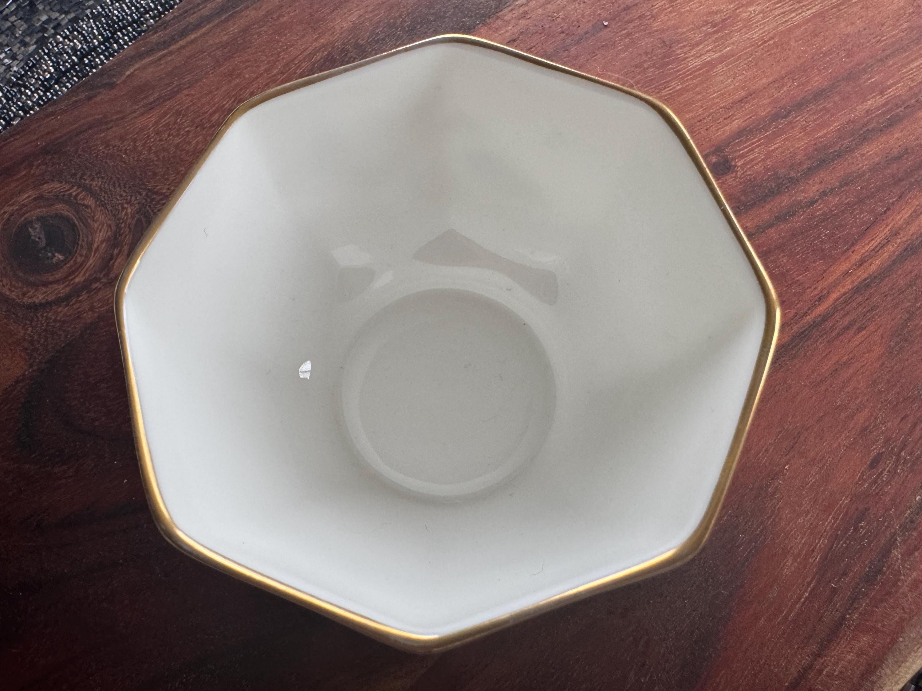 Wedgwood Hathaway Rose Bone China Bowl: Pink Roses, Gold Trim