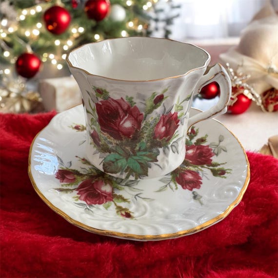 Hammersley Bone China Teacup & Saucer - Spode Group - Red Rose Elegance