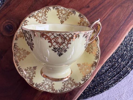 Royal Albert Bone China Teacup & Saucer - Pattern 426 - Elegant Vintage Yellow with Gold Design