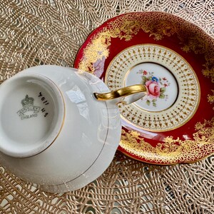 Vintage Aynsley England – Red Gold Filigree Floral Teacup & Saucer bild 4