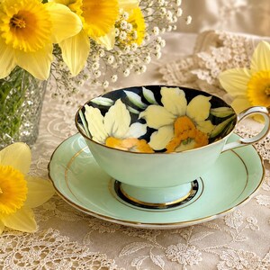 Vintage Paragon Double Warrant Daffodil Teacup & Saucer image 2