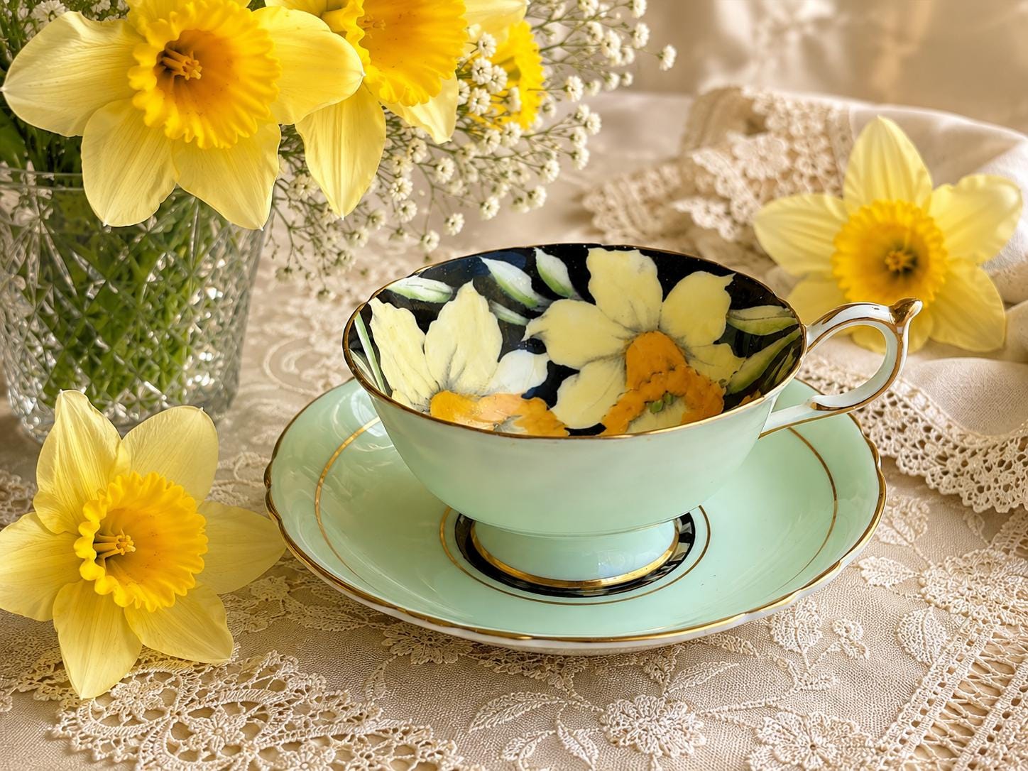 Vintage Paragon Double Warrant Daffodil Teacup & Saucer