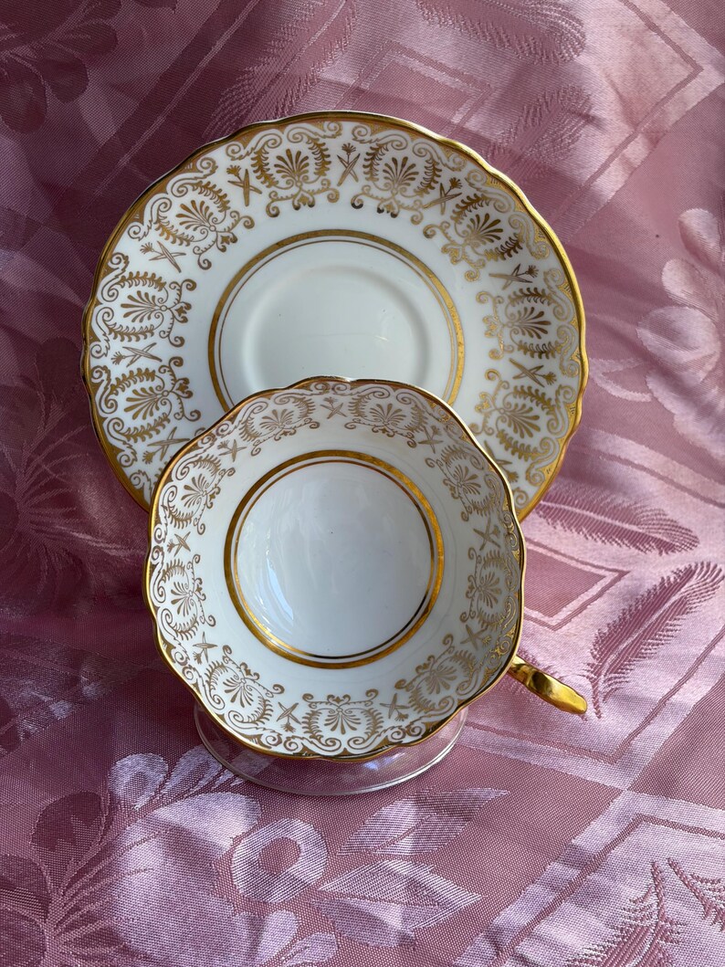 Vintage Paragon Bone China Teacup & Saucer – Elegant Gold Filigree – Made in England image 12