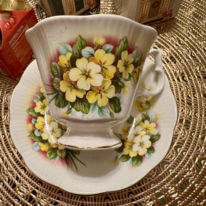 Vintage Royal Albert “Primrose” Teacup and Saucer Set - Elegant Floral Design image 3