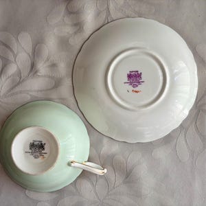 Vintage Paragon Double Warrant Daffodil Teacup & Saucer image 11