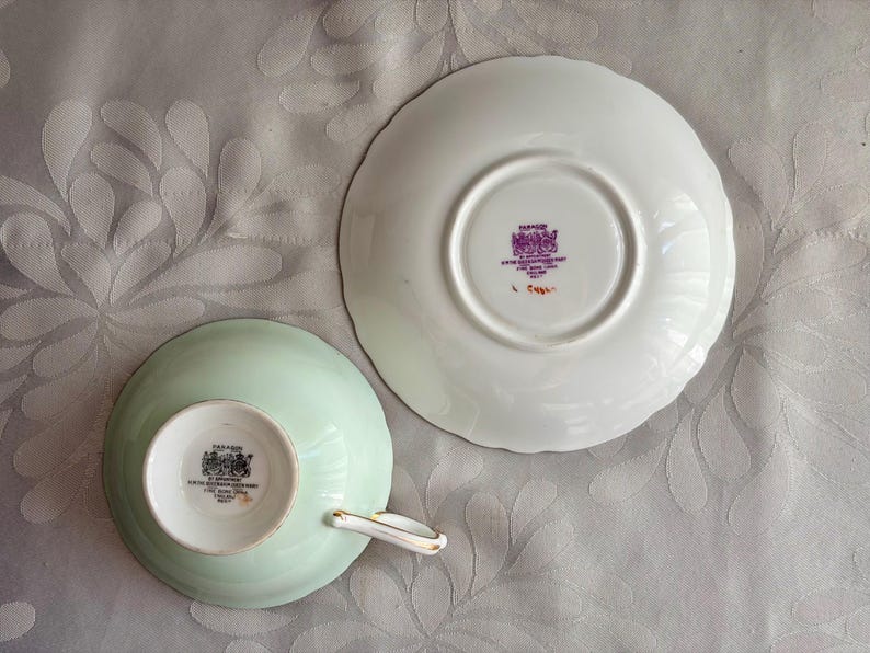 Vintage Paragon Double Warrant Daffodil Teacup & Saucer image 11