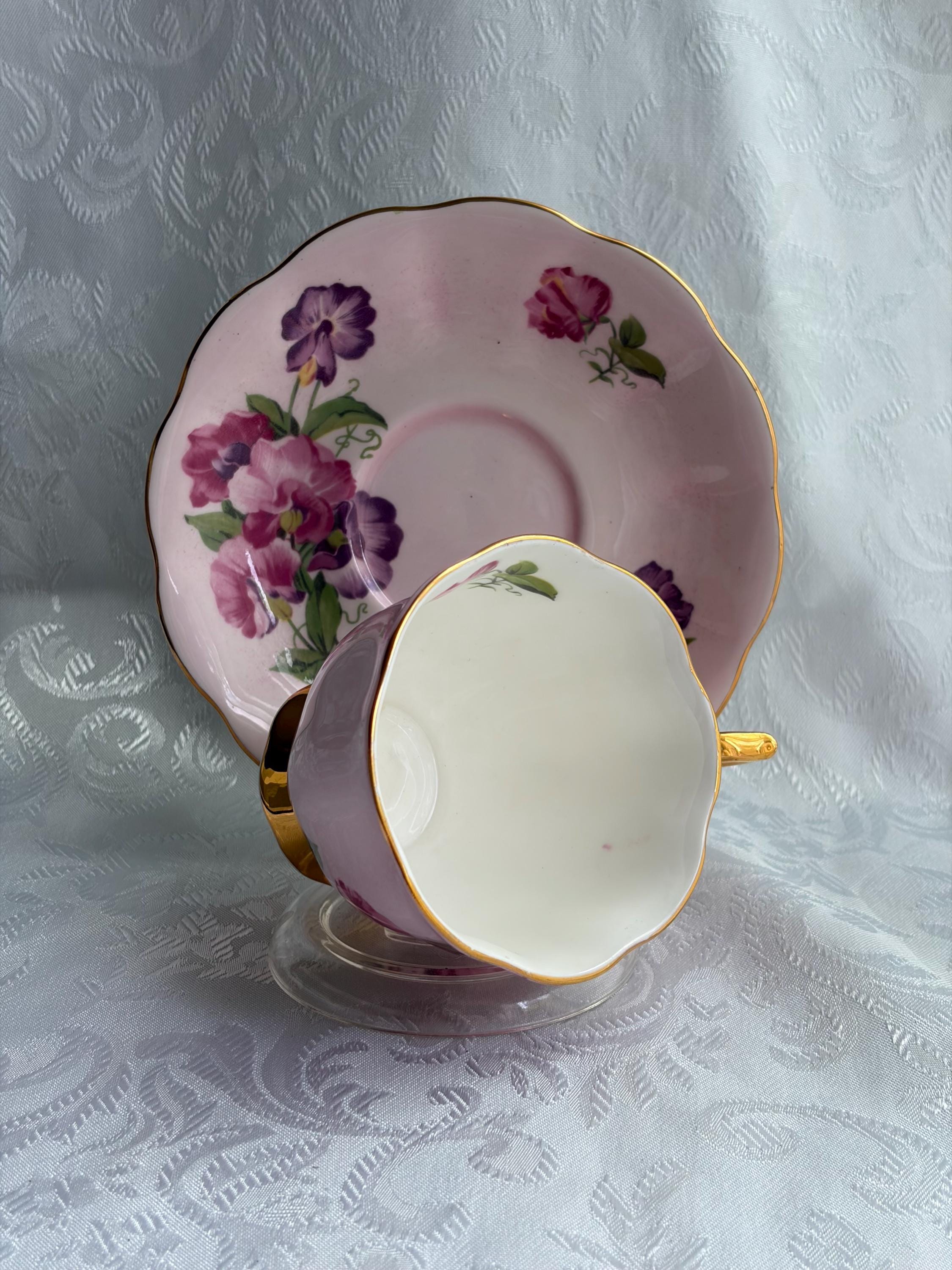 Royal Albert Sweet Pea Teacup Saucer Set – Pink Floral Bone China England