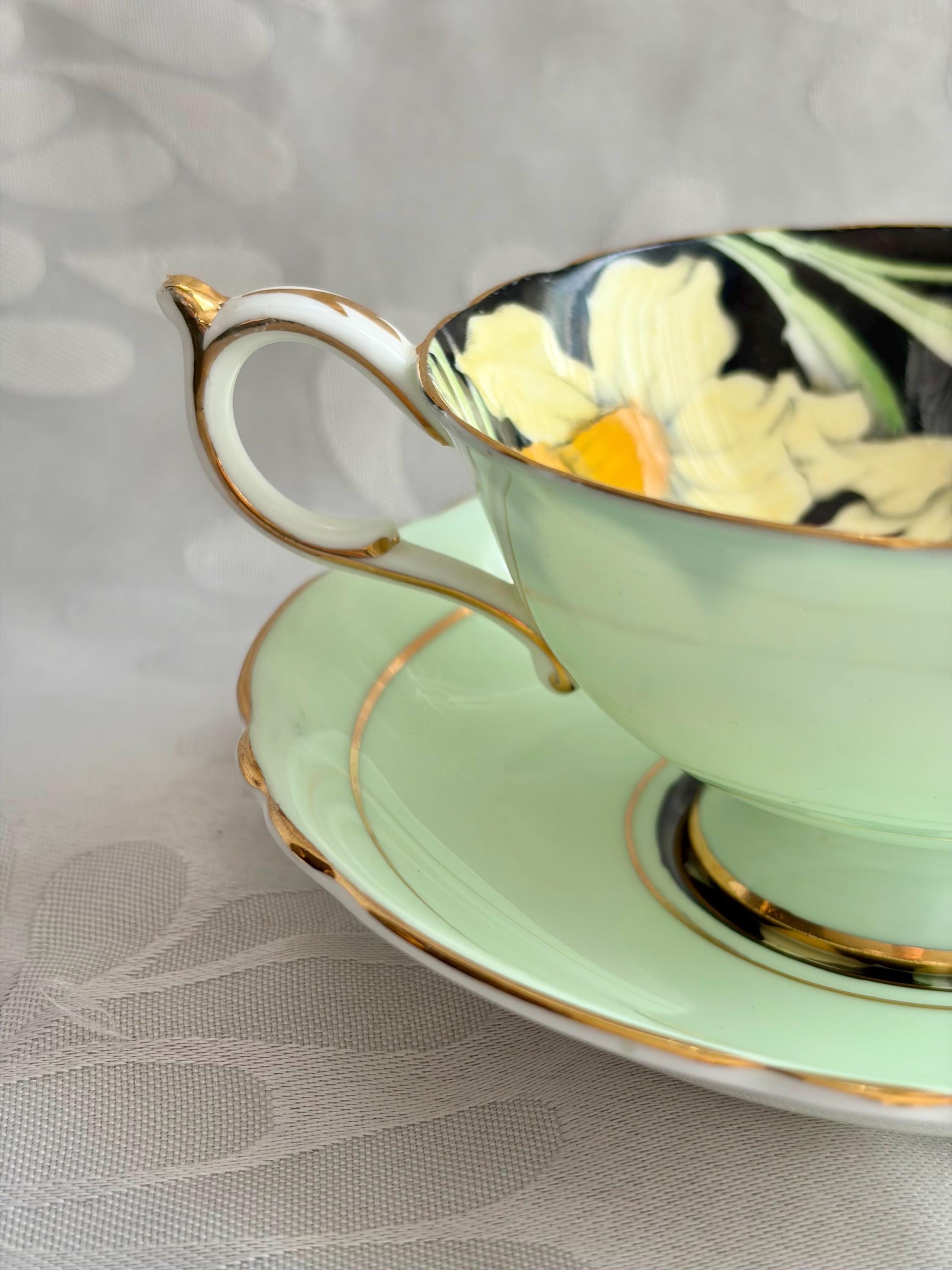 Vintage Paragon Double Warrant Daffodil Teacup & Saucer