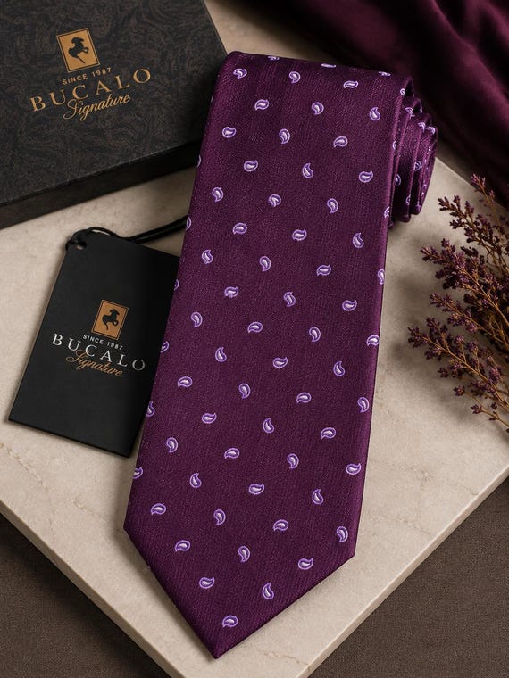 Bucalo Signature Italian Silk Tie – Burgundy Paisley Necktie – Brand New Tags