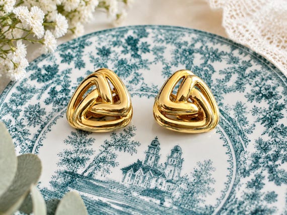 Vendome Gold Tone Knot Clip-On Earrings – Sculptural Interwoven Retro Glam Jewelry