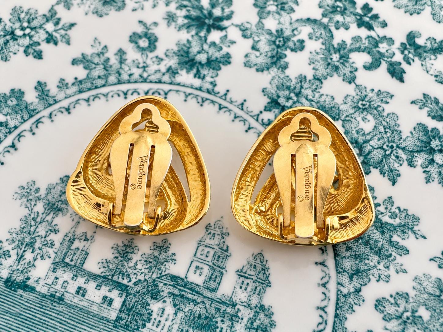 Vendome Gold Tone Knot Clip-On Earrings – Sculptural Interwoven Retro Glam Jewelry