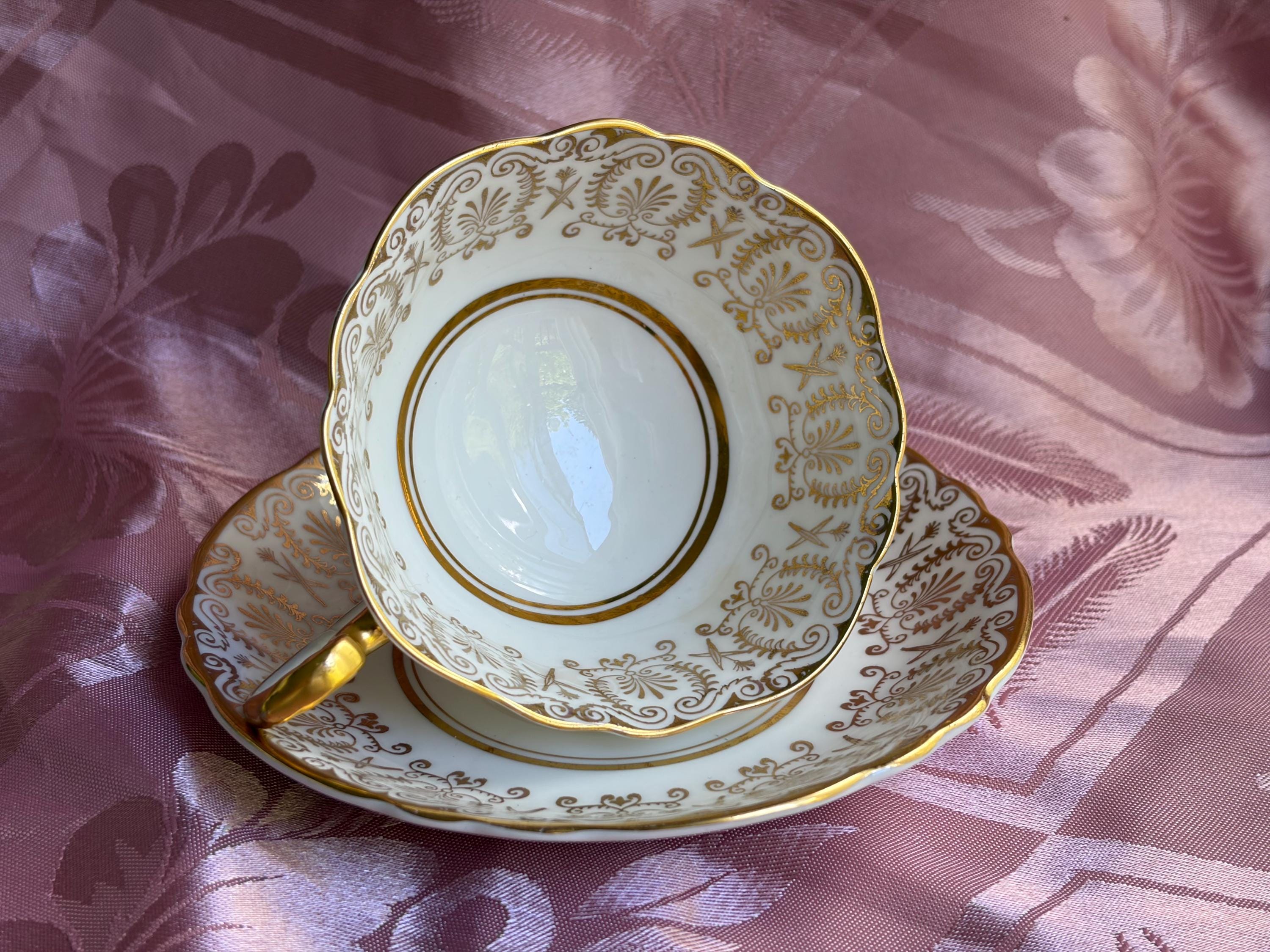 Vintage Paragon Bone China Teacup & Saucer – Elegant Gold Filigree – Made in England