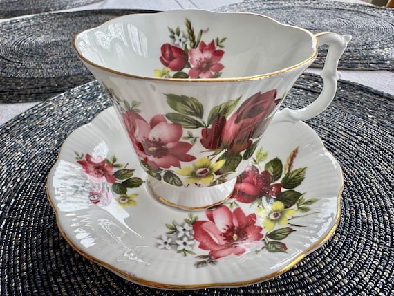 Vintage Royal Albert Teacup and Saucer Set – Wild Roses & Gold Trim
