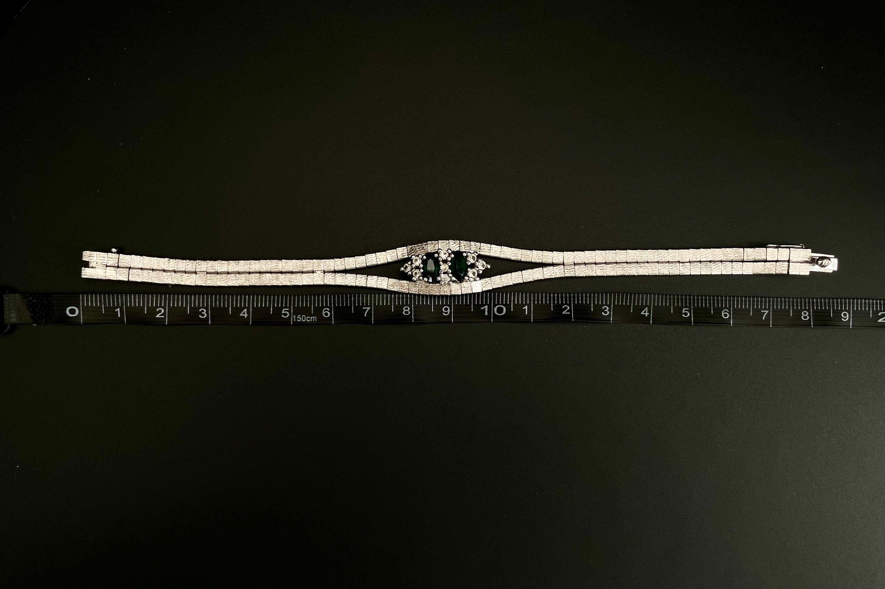 Vintage 925 Sterling Silver Bracelet – Marquise-Cut Green Stones & Textured Design (7.5” / 19cm)