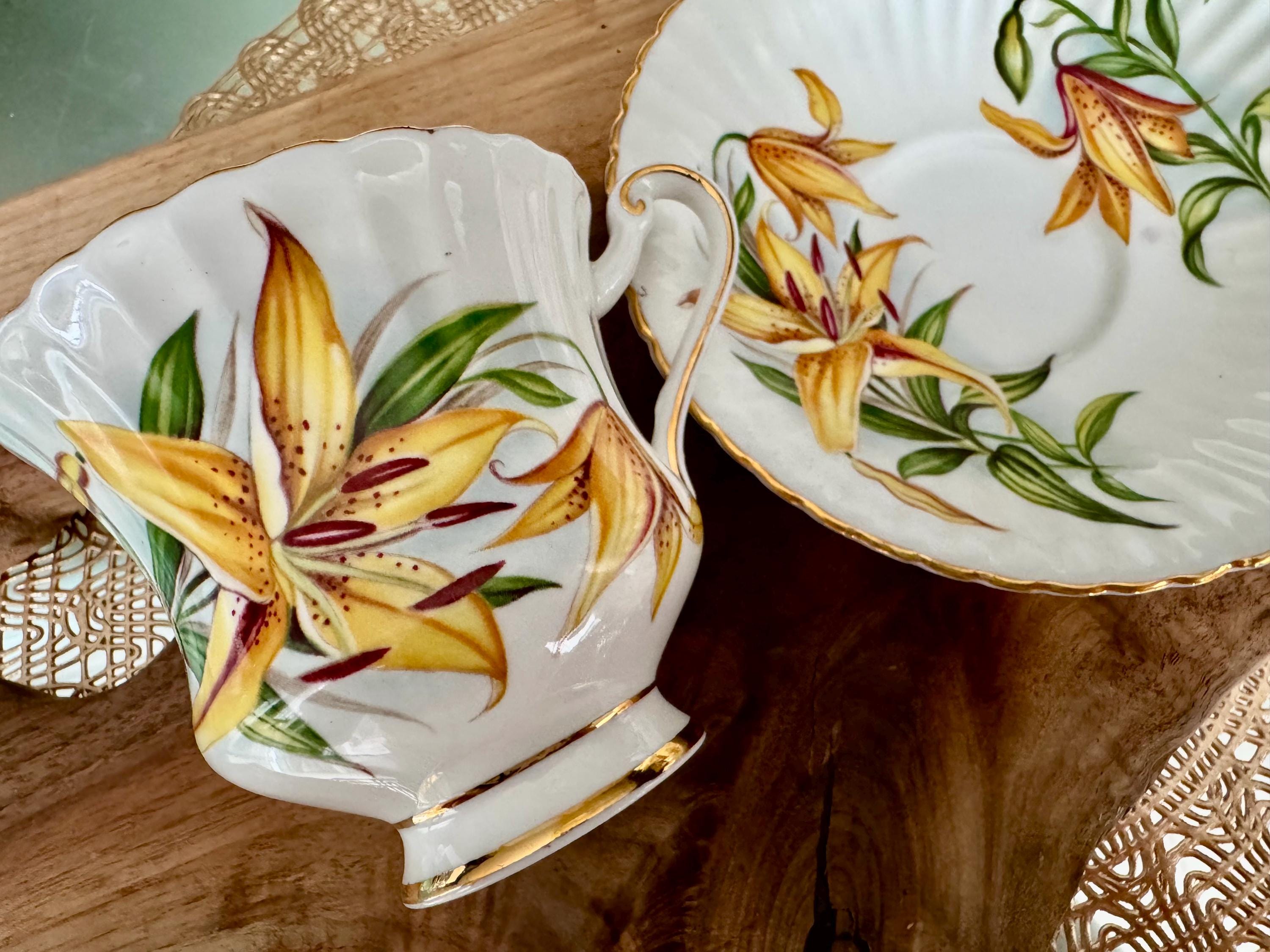 Vintage Paragon “Golden Lily” Tea Cup and Saucer Set - Fine Bone China - 1952-1960