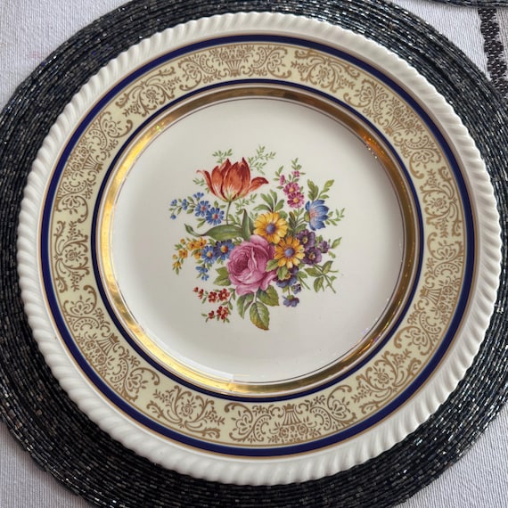 Vintage Johnson Brothers “Chadwell” Dinner Plate – Floral, Gold Filigree & Cobalt Blue Trim
