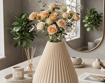 Modern Ribbed Vase | Minimalist Japandi Home Decor | Eco-Friendly Dried Flower Vase (3D Printed)