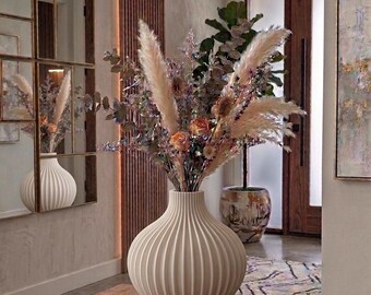 Modern Ribbed Vase | Minimalist Japandi Home Decor | 3D Printed Vase | Bespoke Table Centrepiece