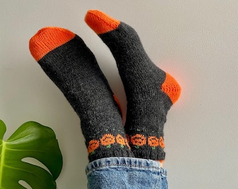 Patrón de punto en PDF para calcetines de calabaza
