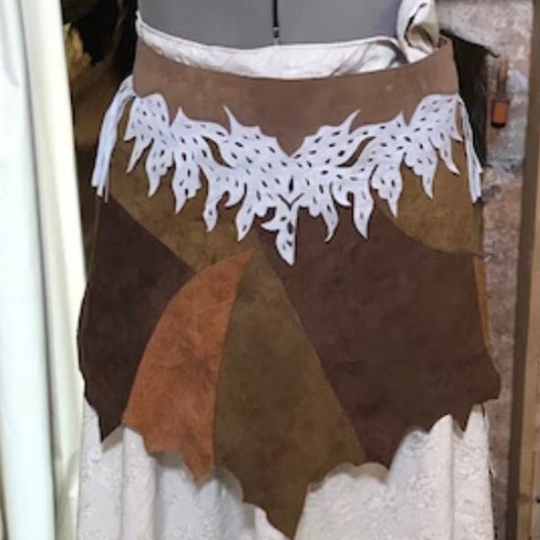 jupe portefeuille courte réglable (8) en cuir souple coloré, jupe courte en cuir souple plusieurs teintes, sur-jupe esprit bohème ethnique