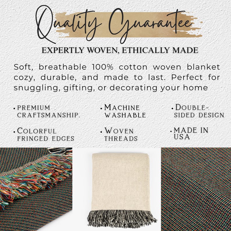 K&ouml;nnte beinhalten: Eine gewebte Decke mit einem beigen oberen Teil und einem dunklen, mehrfarbig strukturierten unteren Teil mit Fransen. Das Bild enth&auml;lt den Text: Quality Guarantee, Expertly Woven, Ethically Made, 100% cotton, Premium Craftsmanship, Machine Washable, Double-Sided Design, Colorful Fringed Edges, Woven Threads, Made in USA.