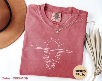 Comfort Colors® Sun Shirt, Artistic Sunset T-shirt, Coastal Beach Tee for Women, Summer Vacation Shirt, Relaxed Fit Sunshine Top