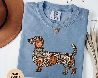 Floral Dachshund Shirt Faux Embroidery Doxie Mom Tee Coquette Dog Lover Gift Wiener Dog Shirt Boho Sausage Dog Top Gift for Dog Mom New Pet