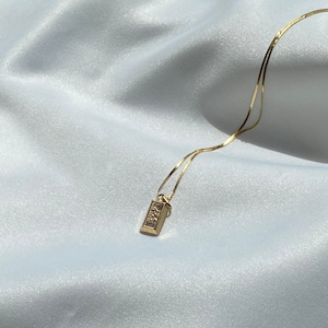 Chic 9 carat ingot bar gold necklace