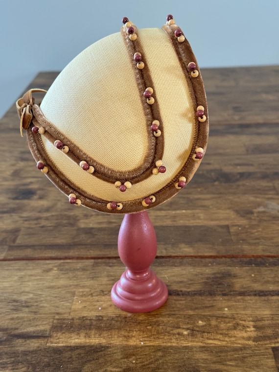 Vintage tan beaded cloche lady's hat