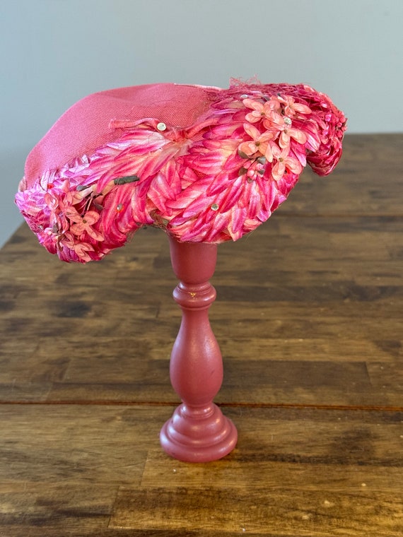 Vintage mid-century bright bold pink lady's hat