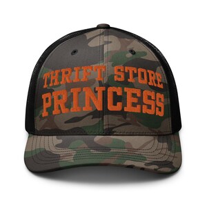 Thriftstore Princess Camouflage Trucker-Hut