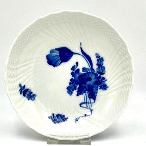 Royal Copenhagen Blue Flower Bowl #1532, 7.5&quot; Vintage Danish Porcelain, Braided Edge Blue & White Floral Denmark