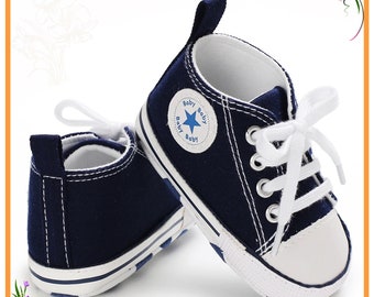 Chaussures pour tout-petits, Comme converse, Chaussons pour tout-petits, Toile pour tout-petits, Vêtements pour bébés, Genouillères pour bébés, Cadeau d’anniversaire, Vêtements pour bébés, Chaussures pour bébés mignonnes