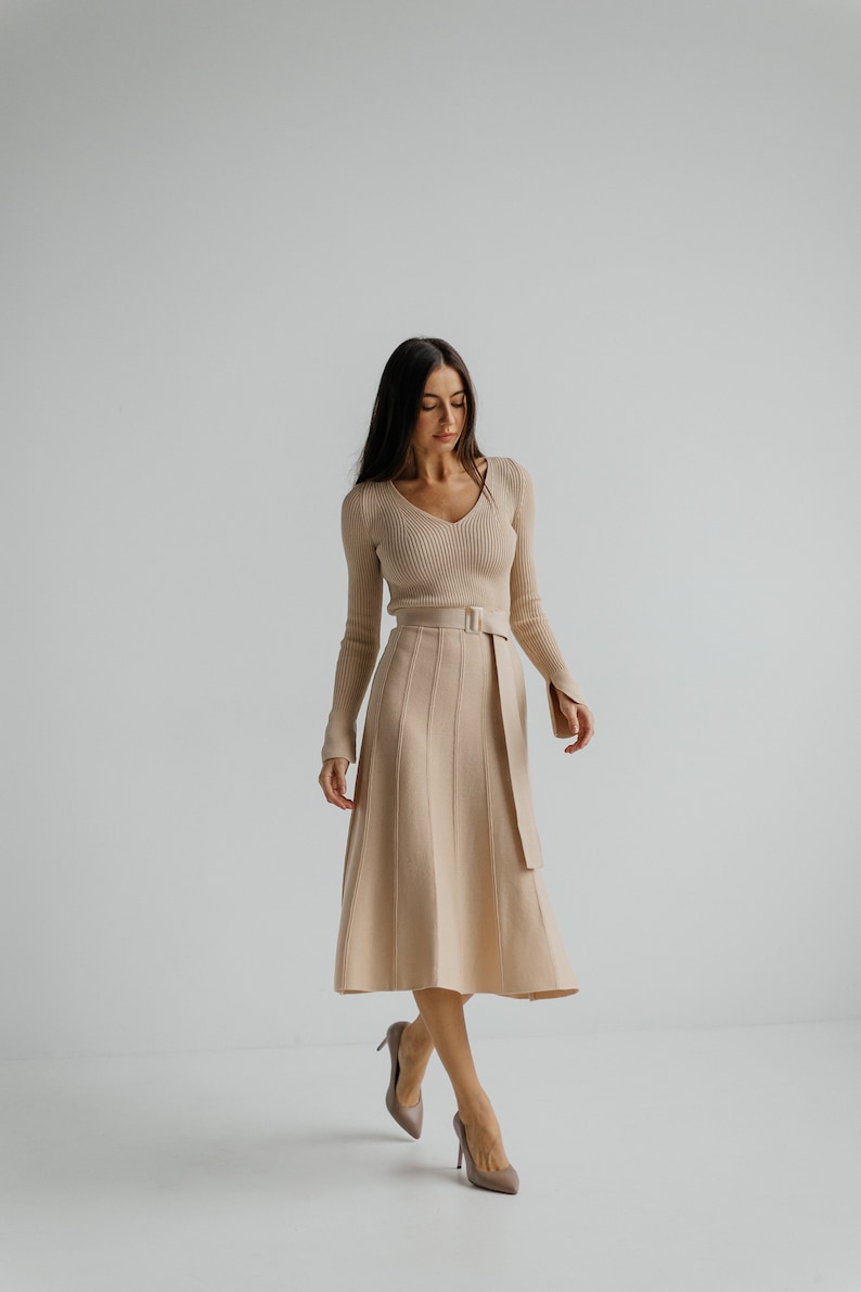 Belted Comfy Knitted Winter Dress in Emerald Color. Green Winter Dress