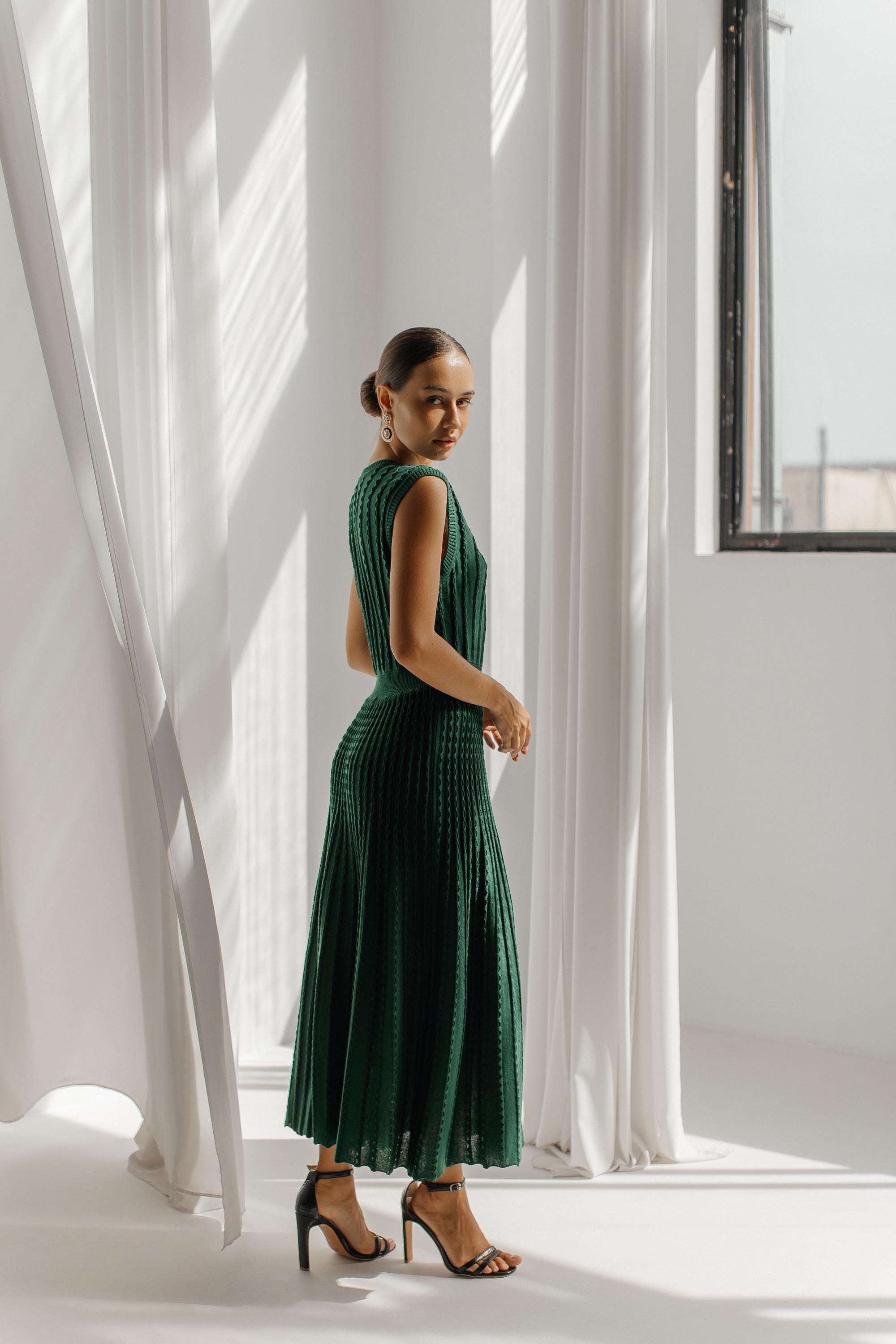 emerald green sweater dress women Sleeveless Sweater Dress- Emerald Green – Moda Boutique