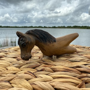 Horse Spirit Kuripe – Indigenous Style Wooden Hapé Pipe for Ceremonial Use