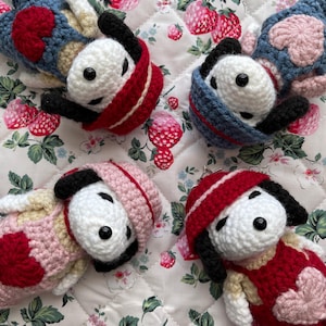 Crochet Farmeroopy Dog, Cartoon Beagle Plushie Keychain (Made to Order)