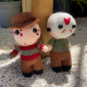 Crochet Spooky Slasher Horror Dolls - Freddy / Jason (Made to order)