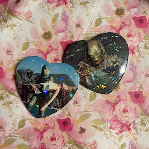 Shiny Single Holographic Classic B Horror Halloween Heart Shaped Creature Monster Buttons
