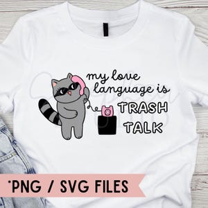 T-shirt drôle de raton laveur au téléphone | Ambiance féminine et tendance | Cadeau pour femme | Potins humoristiques | Fichier PNG et SVG | Téléchargement numérique
