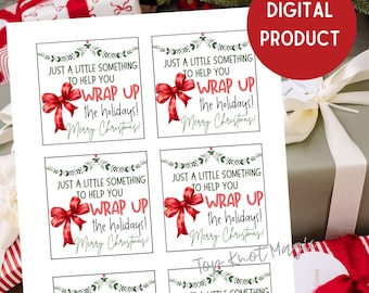 Etykieta do pakowania prezentów świątecznych do pobrania w wersji cyfrowej Mała rzecz, która pomoże Ci zapakować święta, Etykieta na prezent świąteczny Prezent dla nauczyciela Prezent dla współpracownika