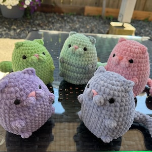 Small Chubby Cat Crochet Plush, Handmade, Amigurumi, Toy